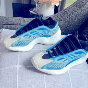 Yeezy’s Arzareth glow in the dark